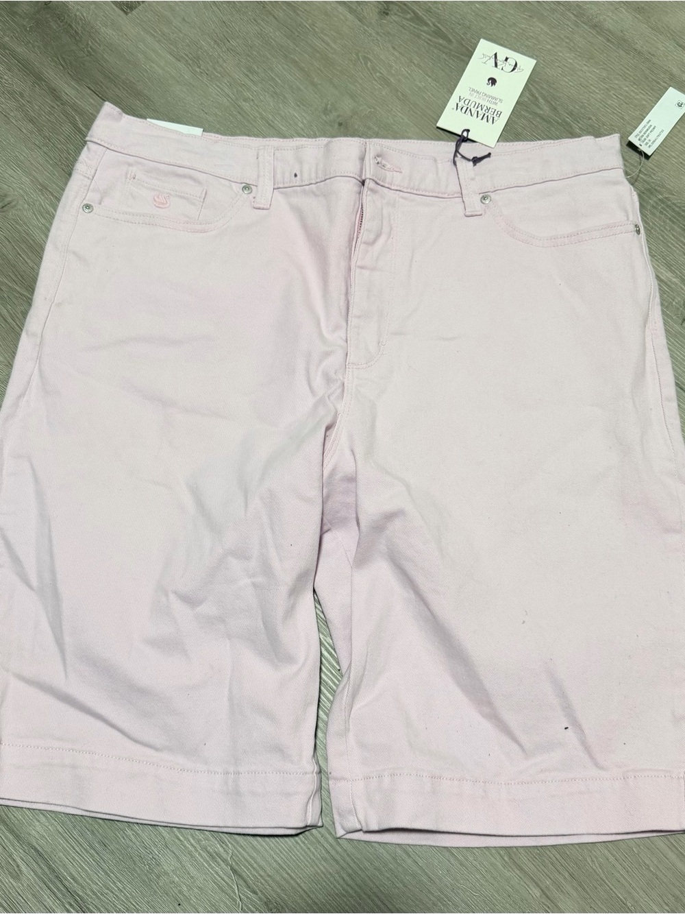 Gloria Vanderbilt Pale Pink Bermuda Shorts